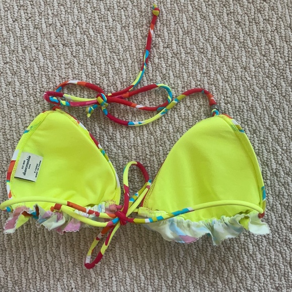 Abercrombie kids abstract triangle bikini top - Picture 2 of 4